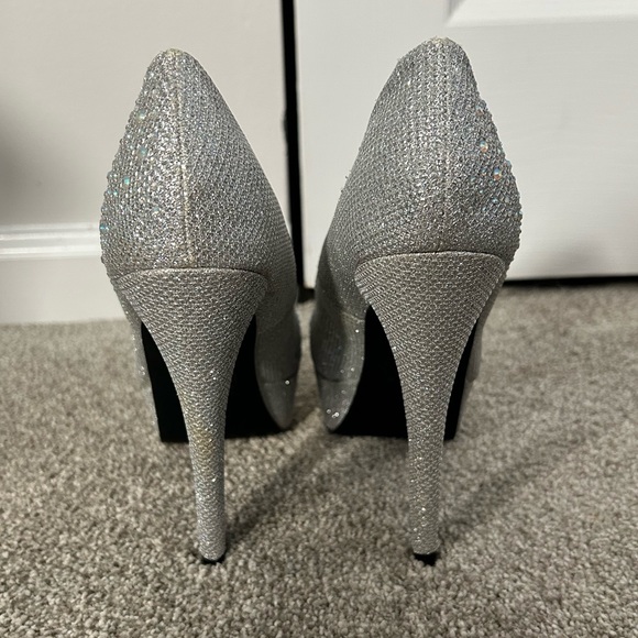 Sparkly Silver Heels - Picture 5 of 9